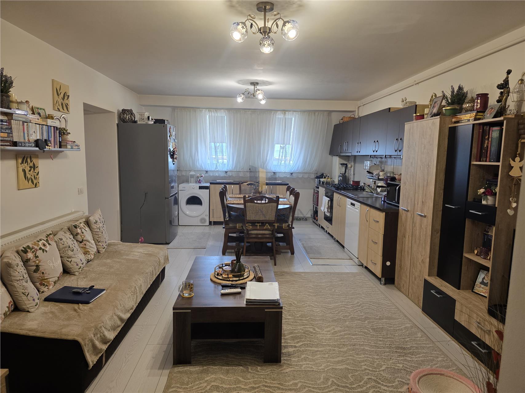 Bloc nou , 3 camere , Padurea Verde , Zona Modern , acces rapid spre centru - Ghiroda