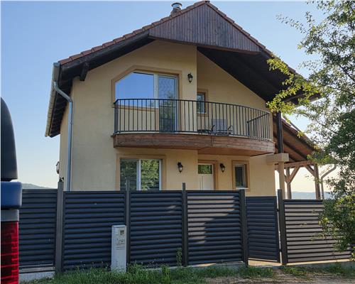 De Vanzare Vila Barajul Lacul Surduc